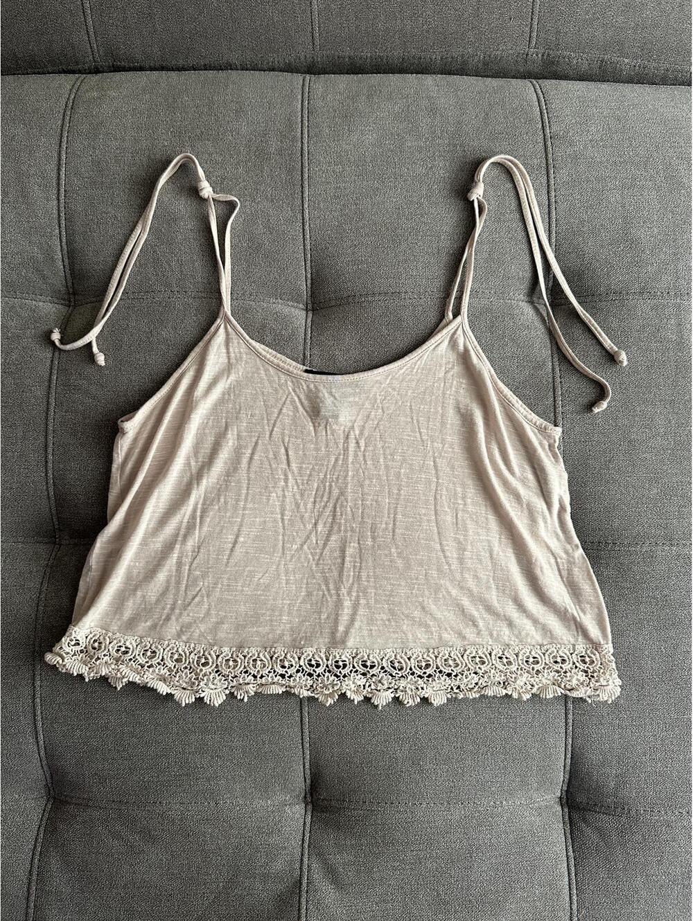 Y2K Forever 21 Crocheted Cropped Tank Top